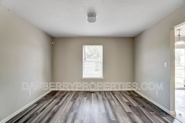 Foto del edificio - 3612 Willow Run Dr