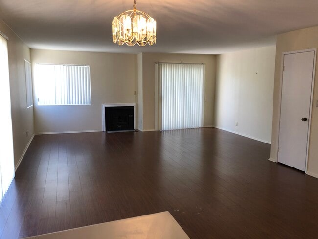 Foto del edificio - 401 W Dryden St