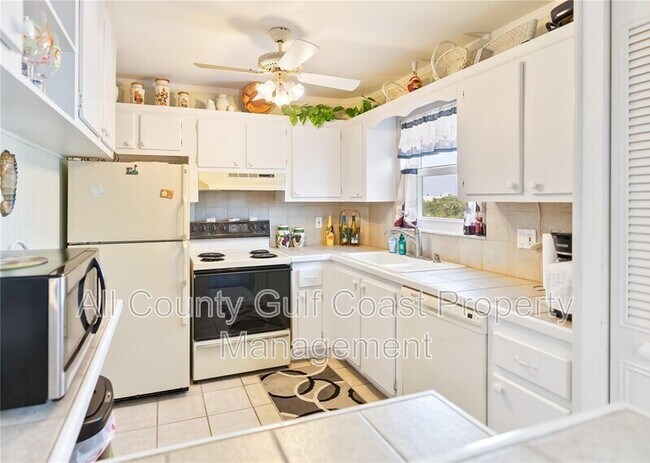 Building Photo - 4440 Ironwood Cir