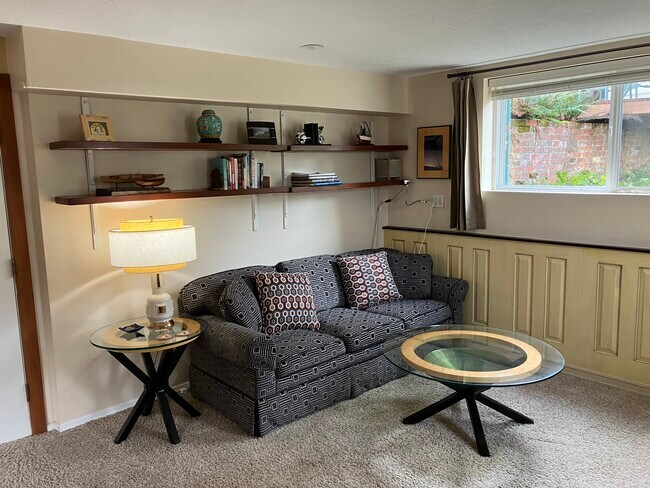 Foto del edificio - 1691 Parrish St