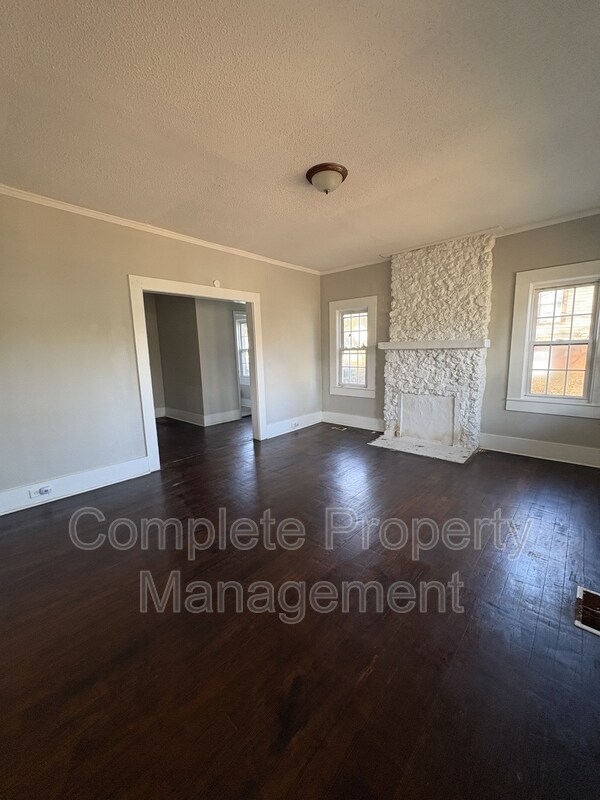 Foto del edificio - 768 80th Pl S