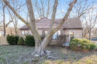 Building Photo - 3357 S Sterling Ave