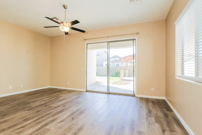 Foto del edificio - 5037 W Nancy Ln