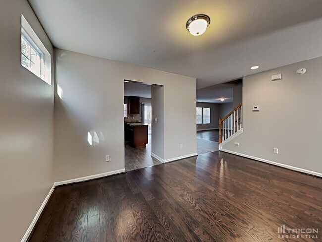 Foto del edificio - 461 Denman Loop