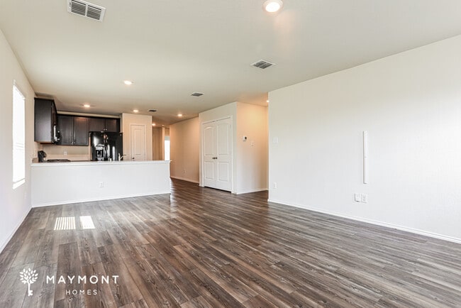 Foto del edificio - 4104 Wintergreen Dr