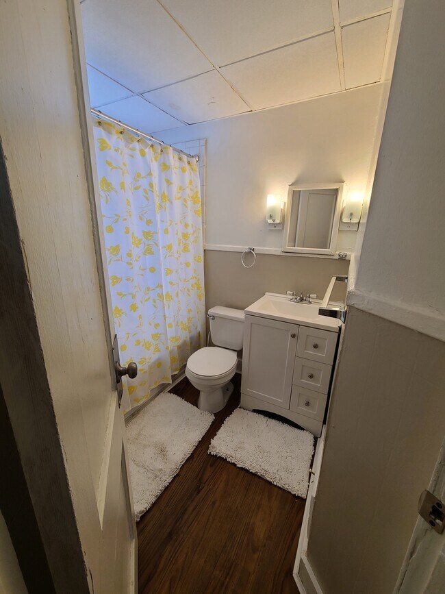 Bathroom - 64 Military Rd