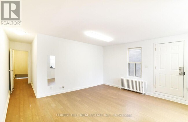 Photo du bâtiment - 280 Eglinton Ave W