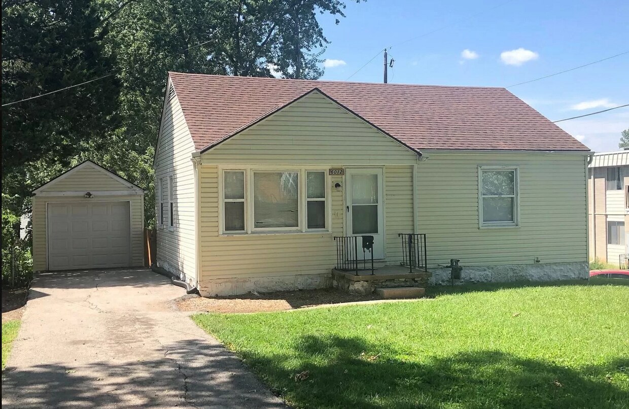 Primary Photo - 6012 Raytown Rd