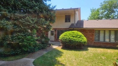 Building Photo - 2608 Leisure Dr