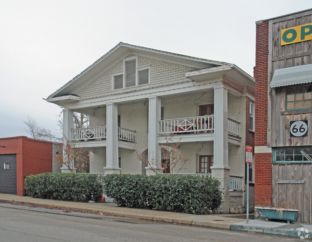 Primary Photo - Belleview