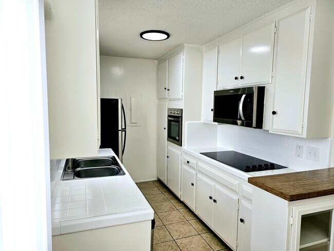 Foto del edificio - 1830 Greenfield Ave