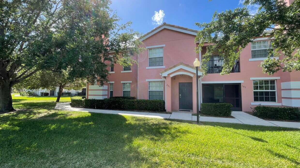 Primary Photo - 132 SW Peacock Blvd