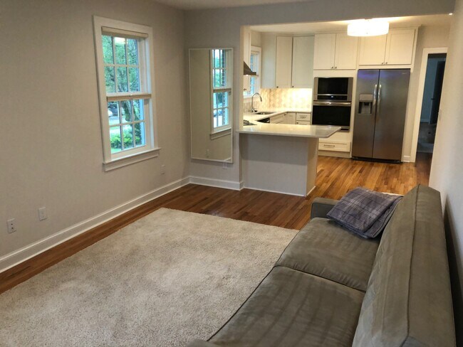 Foto del edificio - 3585 Riverside Ave