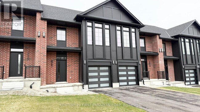 Building Photo - 6981 Heathwoods Ave