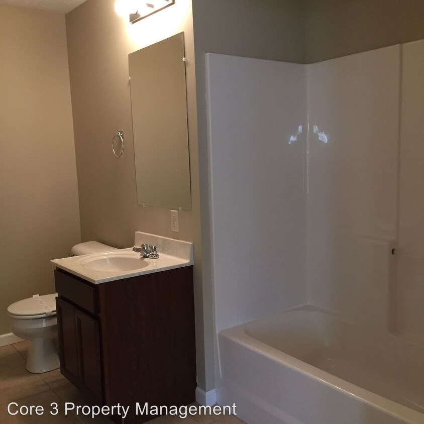 Building Photo - 1118 Ekstam Dr