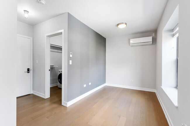 Foto del edificio - 6019 N Winthrop Ave