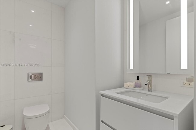 Foto del edificio - 300 Biscayne Blvd Way