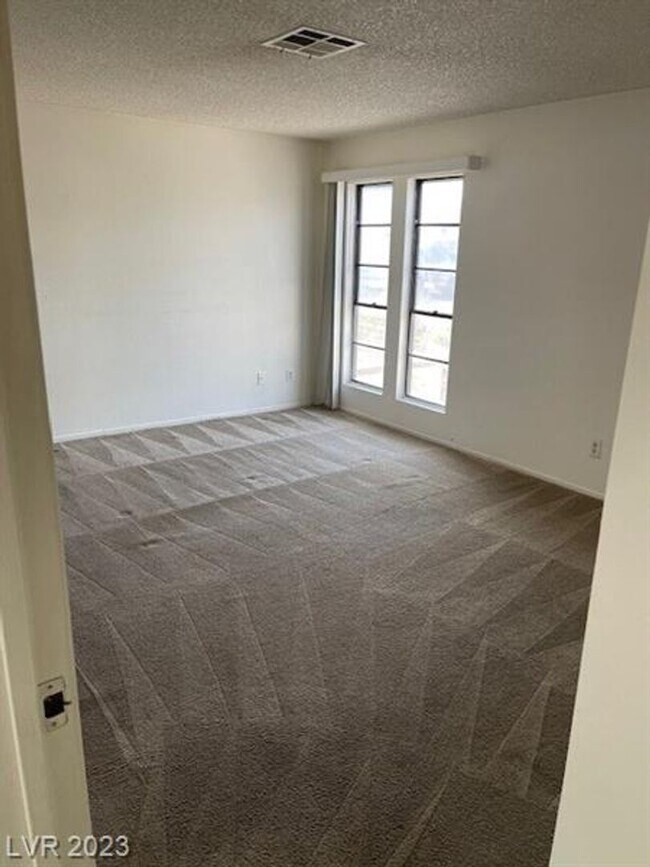 Foto del edificio - 3909 Cambridge St.