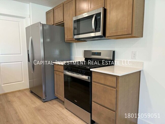 Foto del edificio - 4351 N 325 E