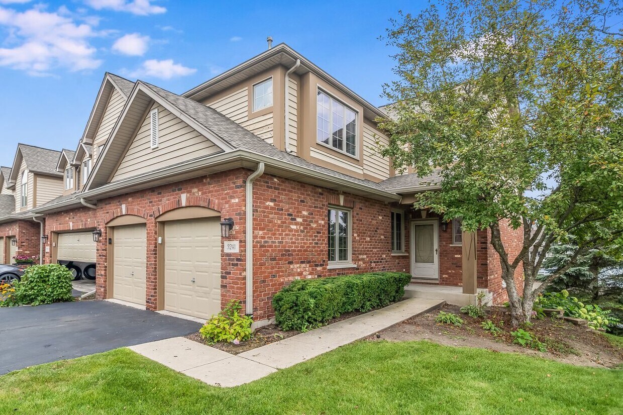 Foto principal - 3241 Lightning Ct