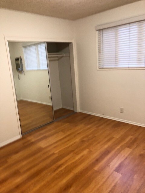 Dormitorio - 12817 Moorpark St
