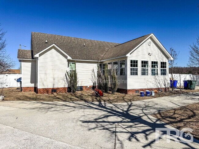 Foto del edificio - 2104 Beauvoir Ct