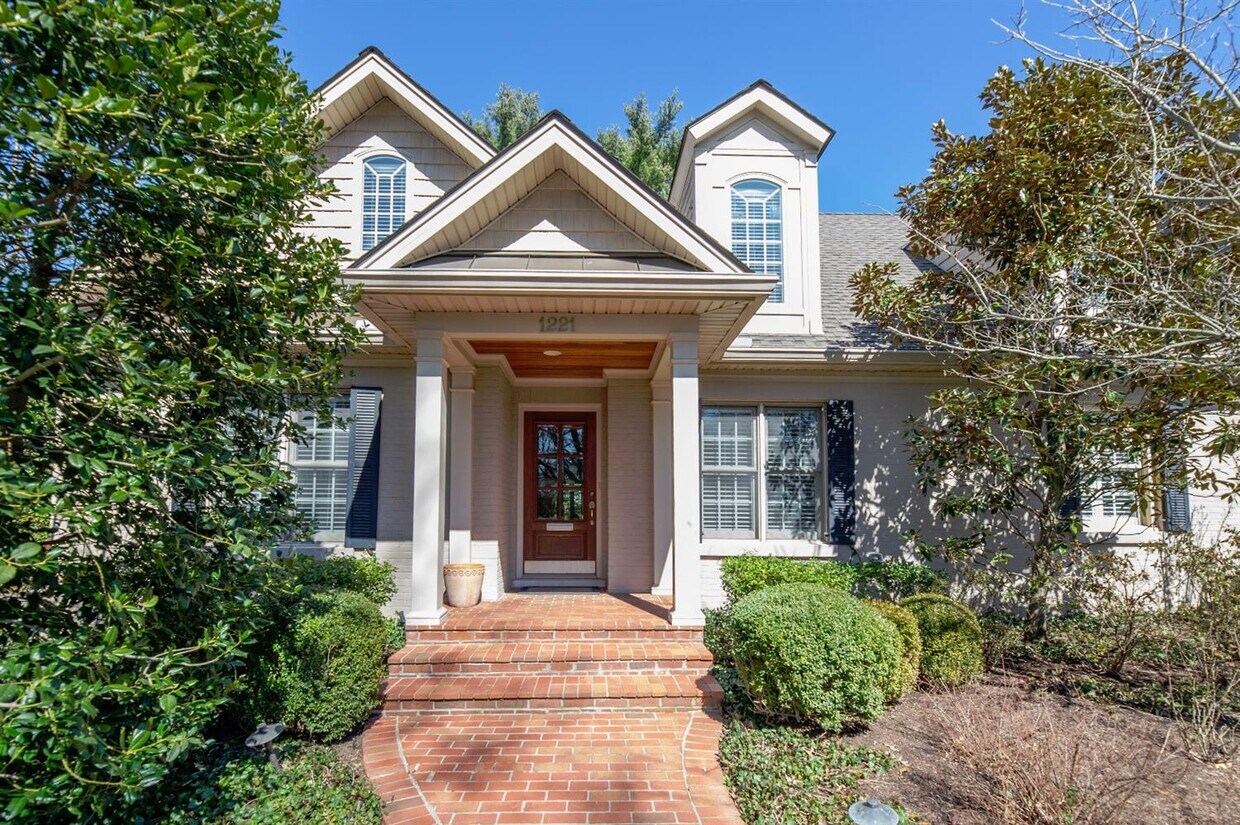 Foto principal - 1221 Indian Mound Rd