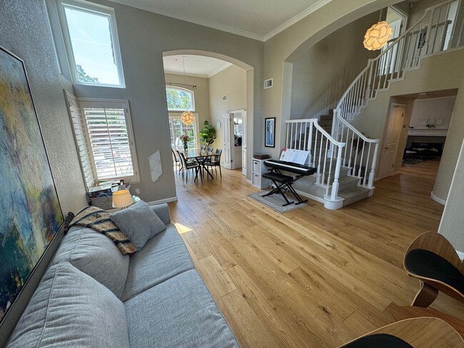Building Photo - 5 bed 3 bath Gated Community in Union City...