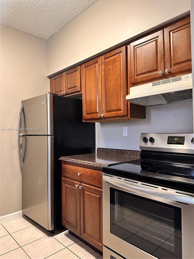 Foto del edificio - 1851 NW 96th Ter