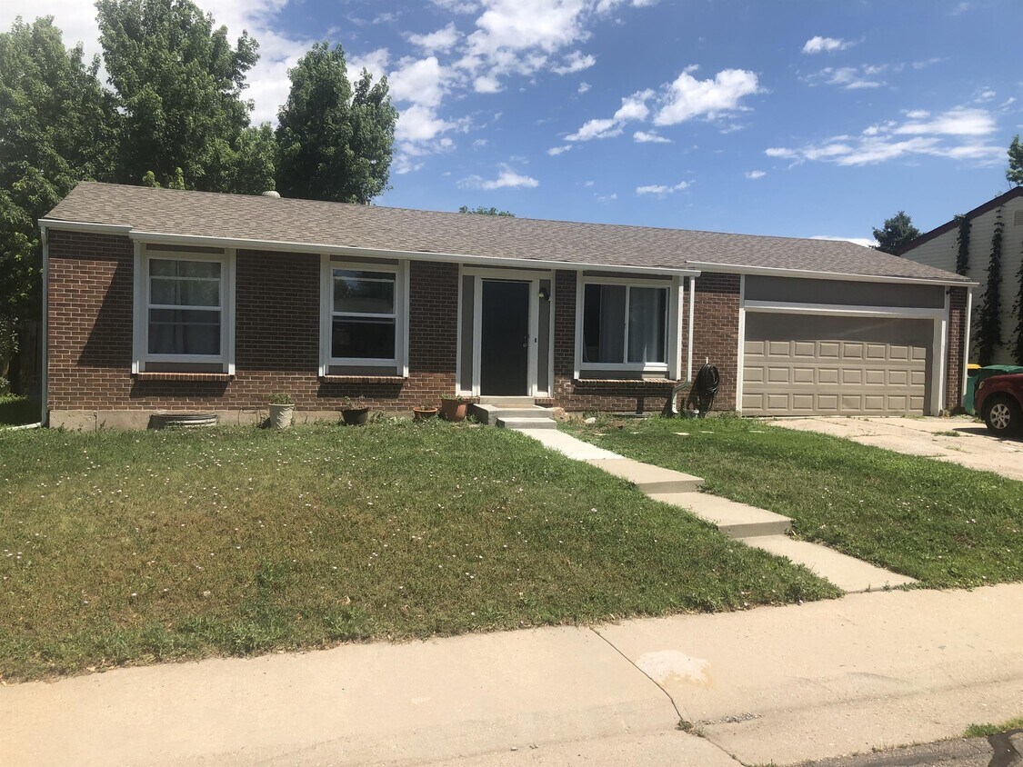Primary Photo - 16755 E Union Ave
