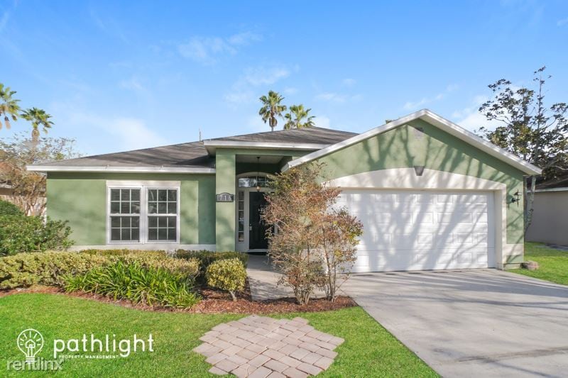 3 br, 2 bath House 716 Lake Geneva Dr UNIT House Rental in St