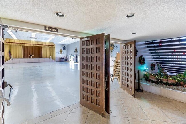 Foto del edificio - 4750 NW 22nd Ct