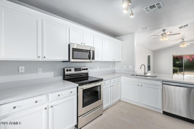 Building Photo - 17715 W Redfield Rd