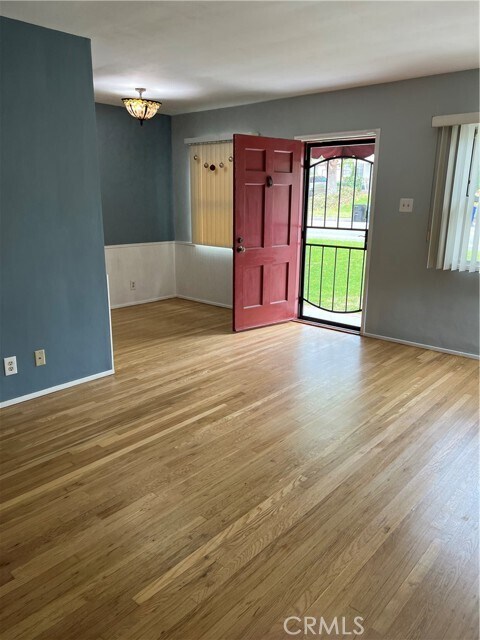 Foto del edificio - 2032 Royal Oaks Dr