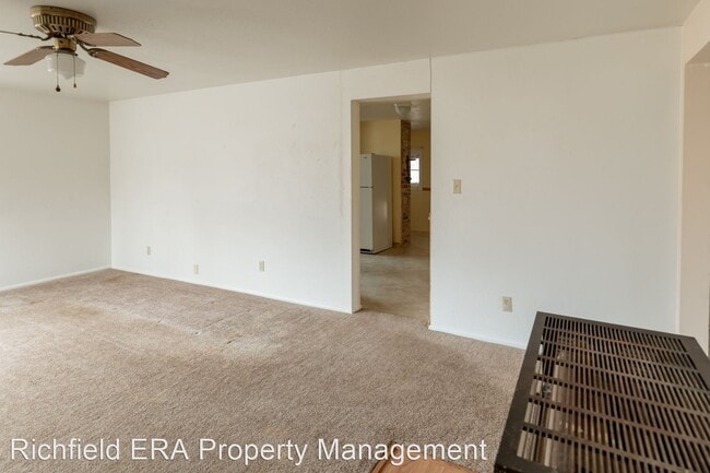 Building Photo - 2 br, 1 bath House - 795 North Main