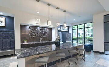 Building Photo - 7600 Highmeadow Dr