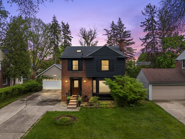 2647 Trafford Rd  