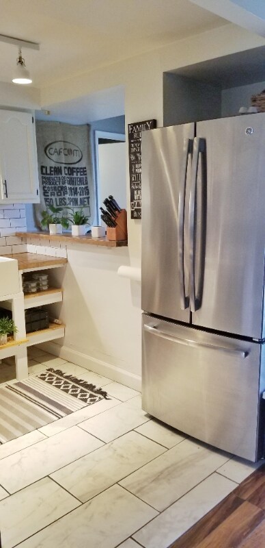 Foto del edificio - 1656 Shively Rd