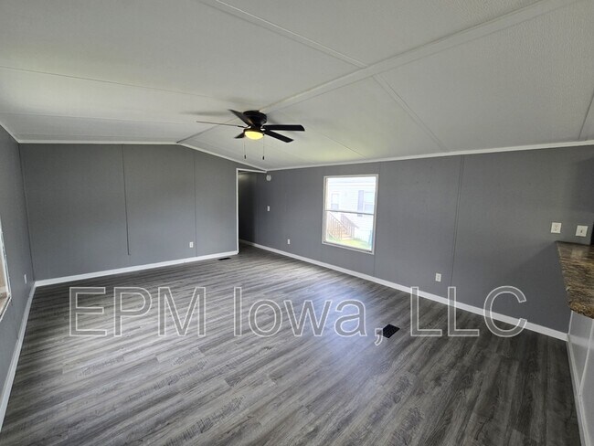 Foto del edificio - 700 W Ridgeway Ave