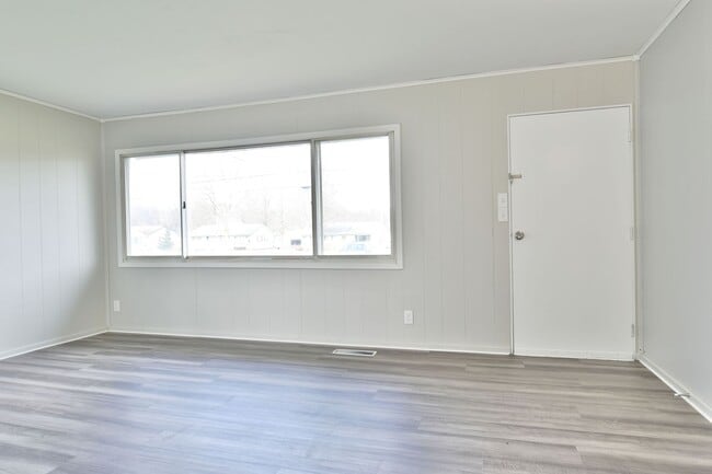 Building Photo - HOUSE for RENT in Champion Twp!