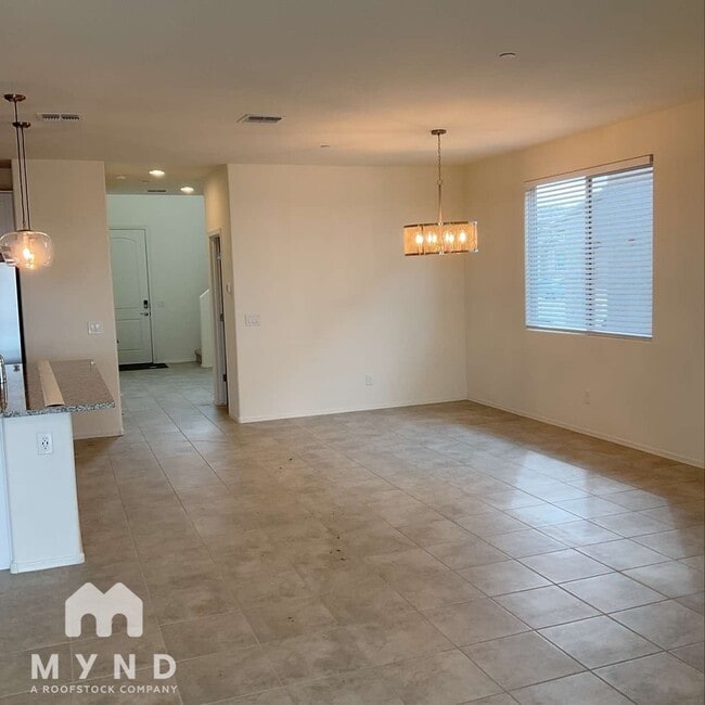 Building Photo - 13057 N Loralei Dr