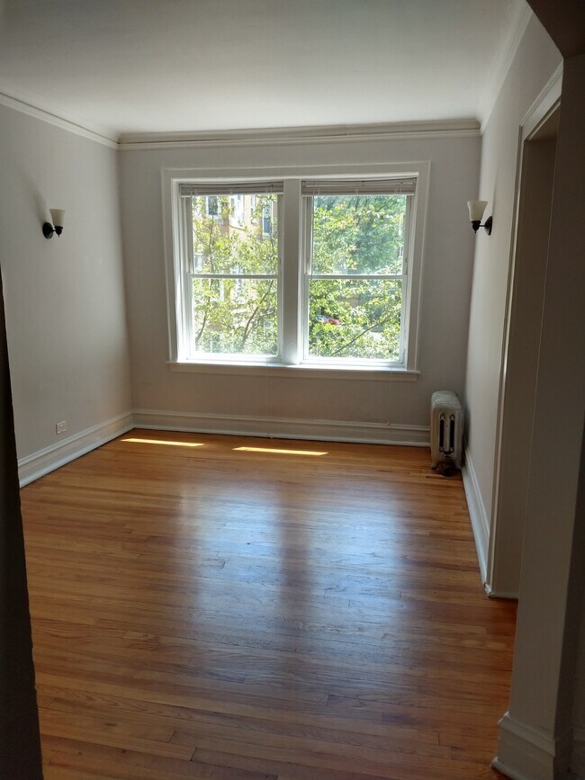 Foto del edificio - 4828 W Addison St