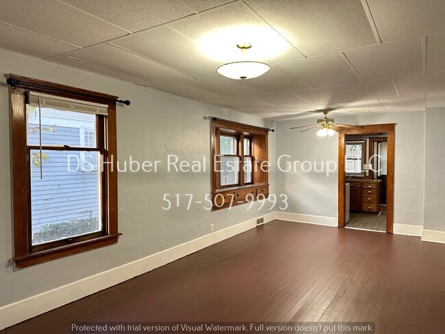 Photo - 1415 Lansing Ave House