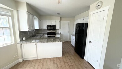 Building Photo - 3905 Elwood Way