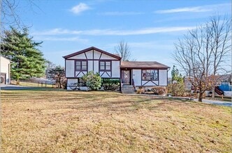 Building Photo - 93 Capital Dr