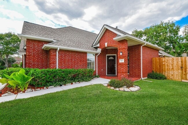 Building Photo - 802 Childers Ct