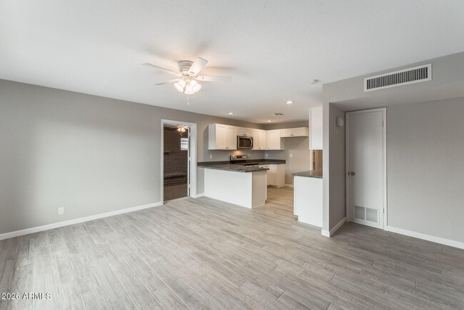 Foto del edificio - 3920 W Tuckey Ln