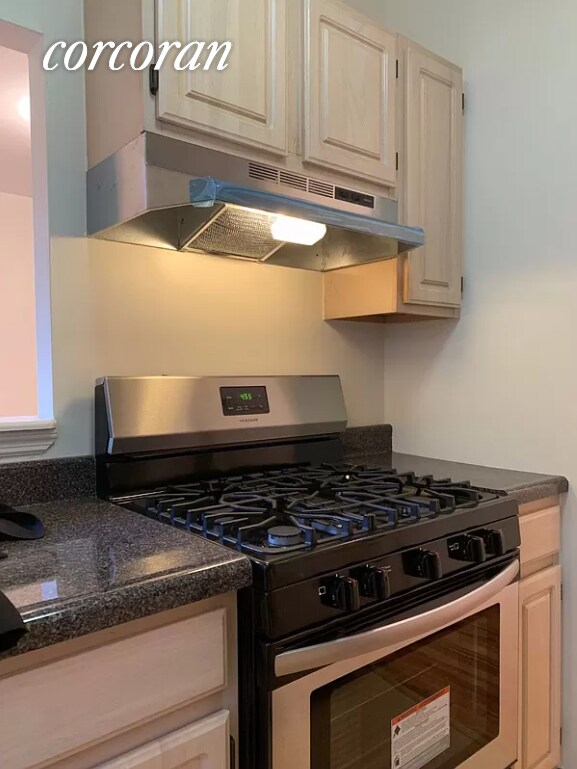 Foto del edificio - 213 W 111th St