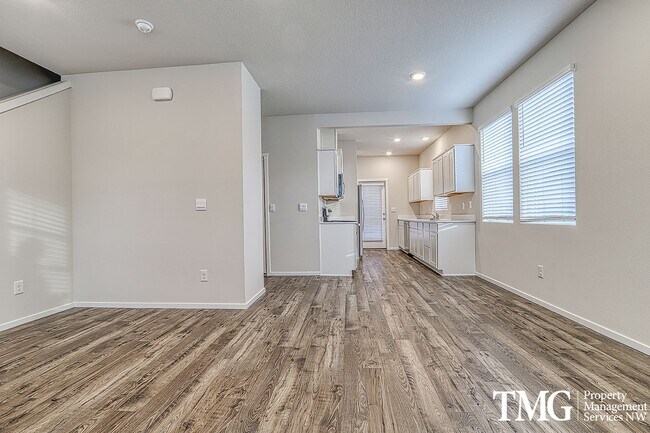 Foto del edificio - 3 Bedroom 2.5 Bathroom Home with Beautiful...