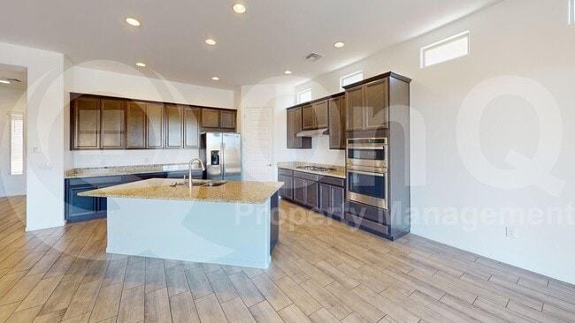 Building Photo - 7924 S Desert Indigo Dr